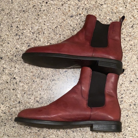 Women’s 8 Vagabond Shoemakers
Sheila Leather Chelsea Bootie - Picture 6 of 13